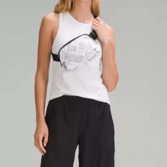 Lululemon Athletica Black and White Cosmetic Bag - Picture 4 of 11